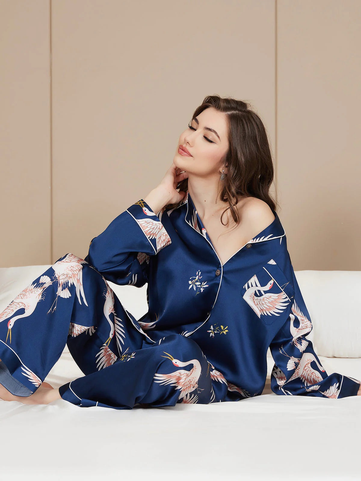 Dark Blue Swan Pattern Printed Pure Silk Pajamas Set
