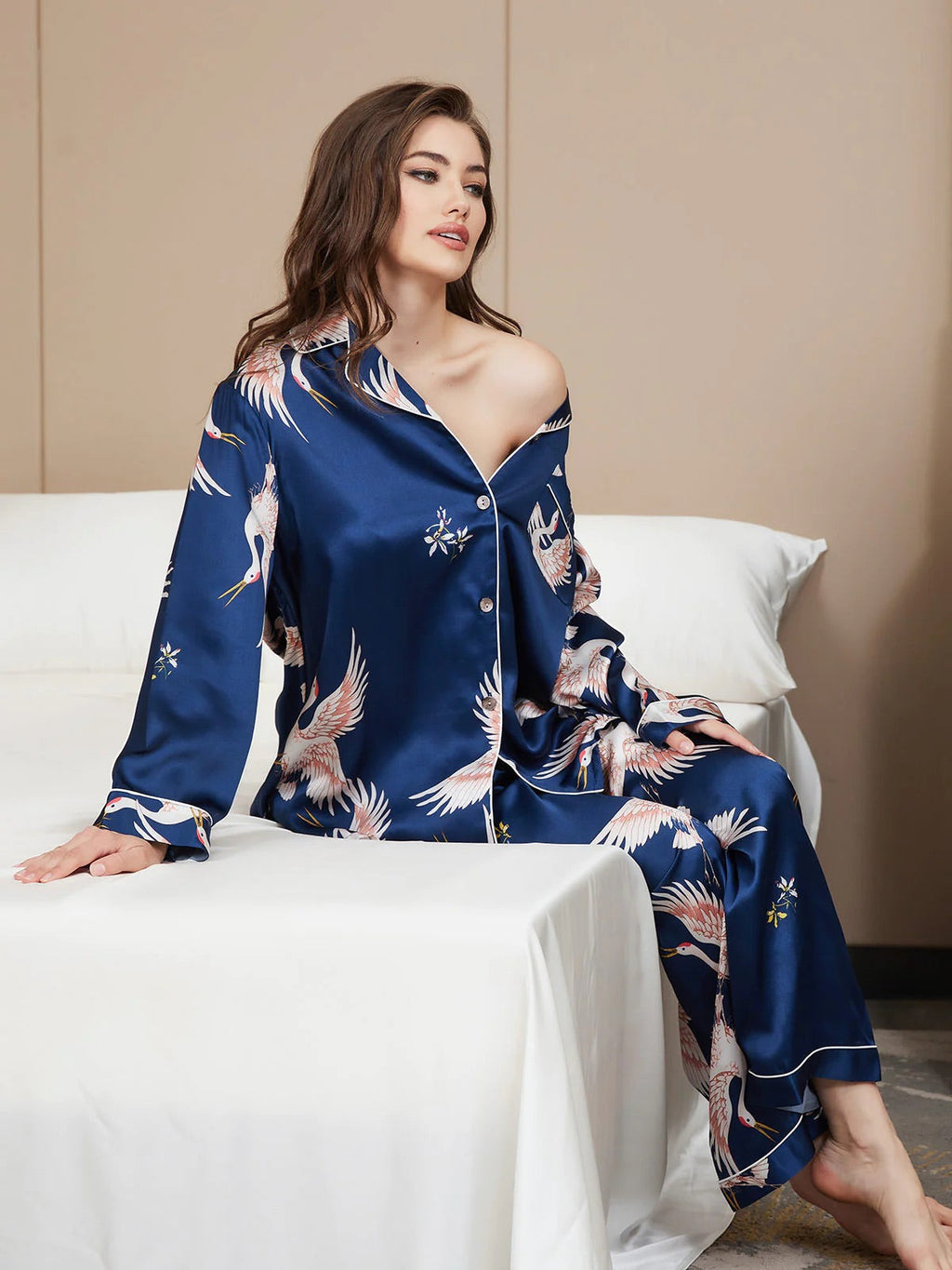 Dark Blue Swan Pattern Printed Pure Silk Pajamas Set