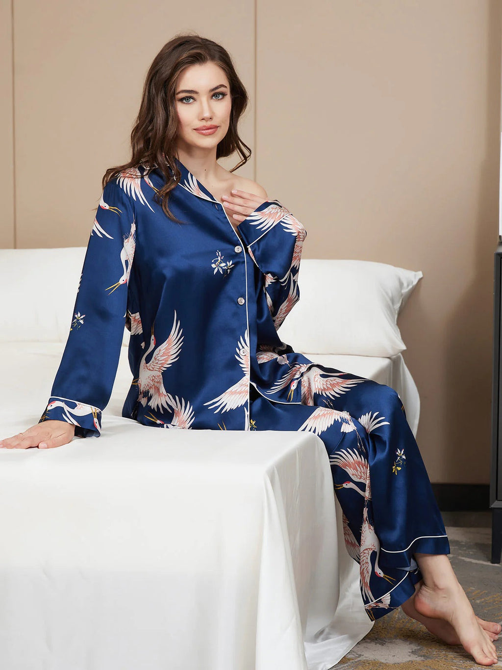 Dark Blue Swan Pattern Printed Pure Silk Pajamas Set